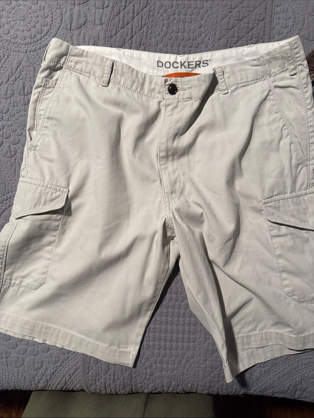 Dockers Men's Light Beige Cargo Shorts